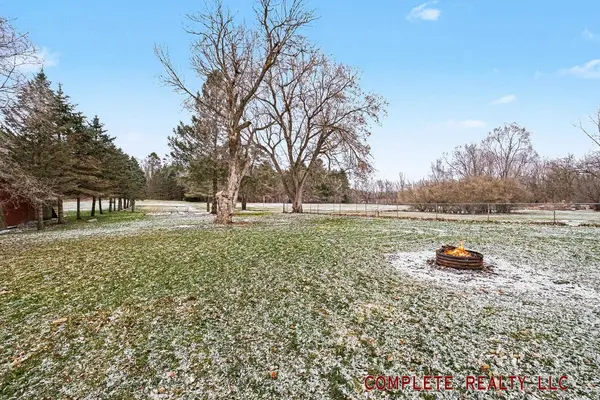 7069 E Atherton RD, Davison Twp, MI 48423