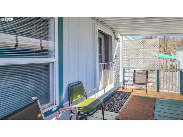 1200 E CENTRAL AVE #128, Sutherlin, OR 97479