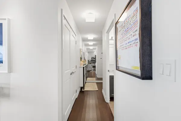 33 Lombard ST #3205, Toronto C08, ON M5C 3H8