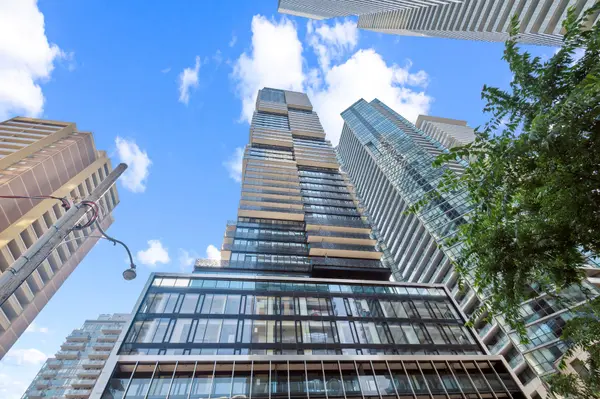 55 Charles ST #3703, Toronto C08, ON M4Y 0J1