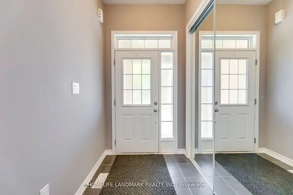 186 Degraaf CRES, Aurora, ON L4G 0X1