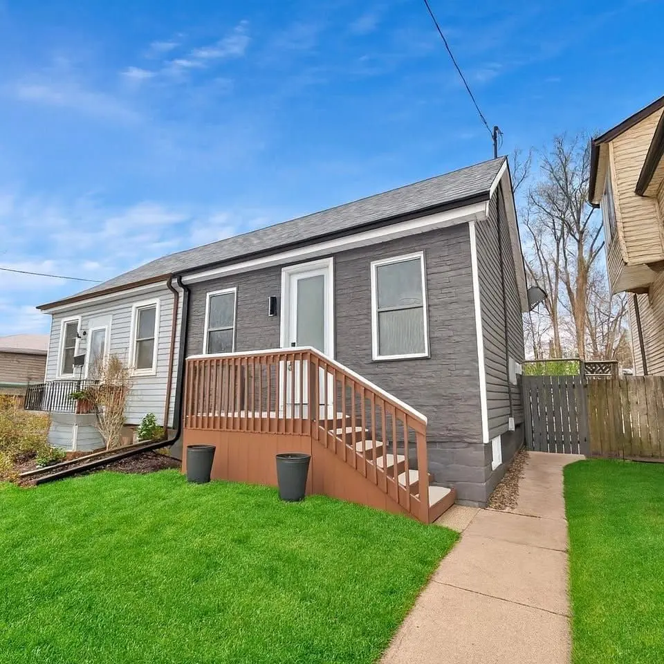 20 Hill ST, Hamilton, ON L8P 1W7