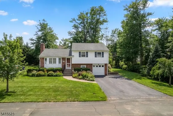 15 Walnut St, Chatham Boro, NJ 07928