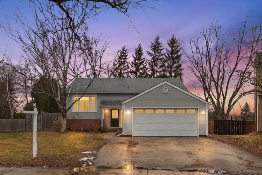 28 Pegg's CRES, East Gwillimbury, ON L9N 1B3