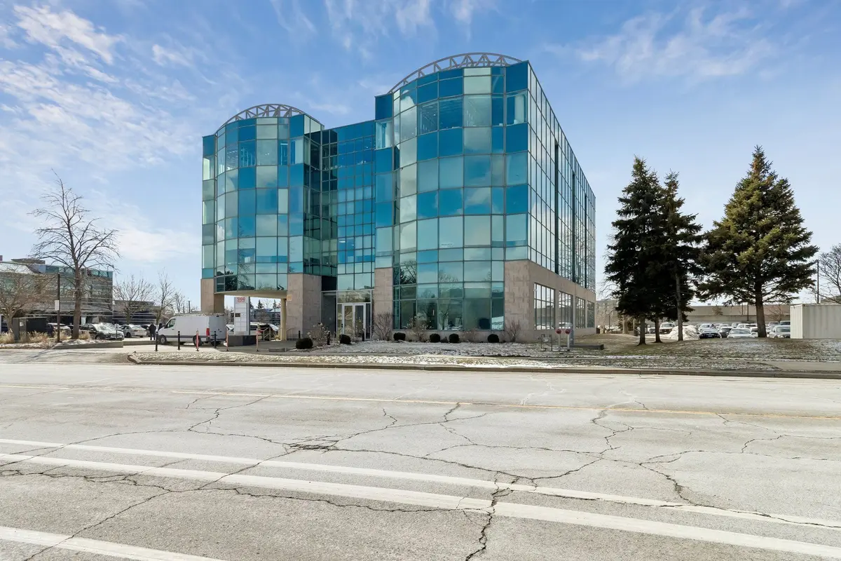 5100 Orbitor DR #305, Mississauga, ON L4W 4Z4