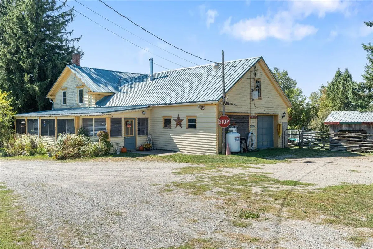 22 Carson RD, Centre Hastings, ON K0K 2Y0