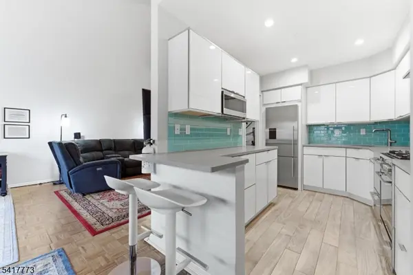 361 Claremont Ave #11, Montclair Twp., NJ 07042