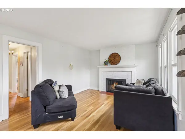 3315 G ST, Vancouver, WA 98663