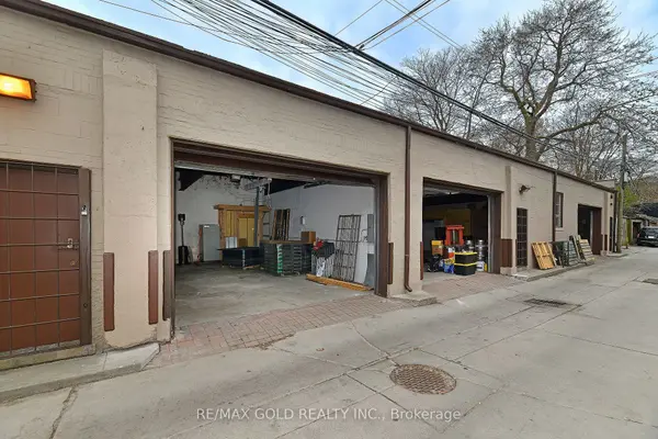 30R First AVE, Toronto E01, ON M4M 1W8