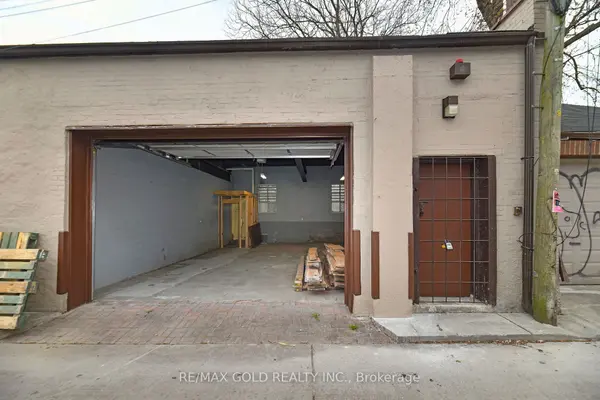 30R First AVE, Toronto E01, ON M4M 1W8