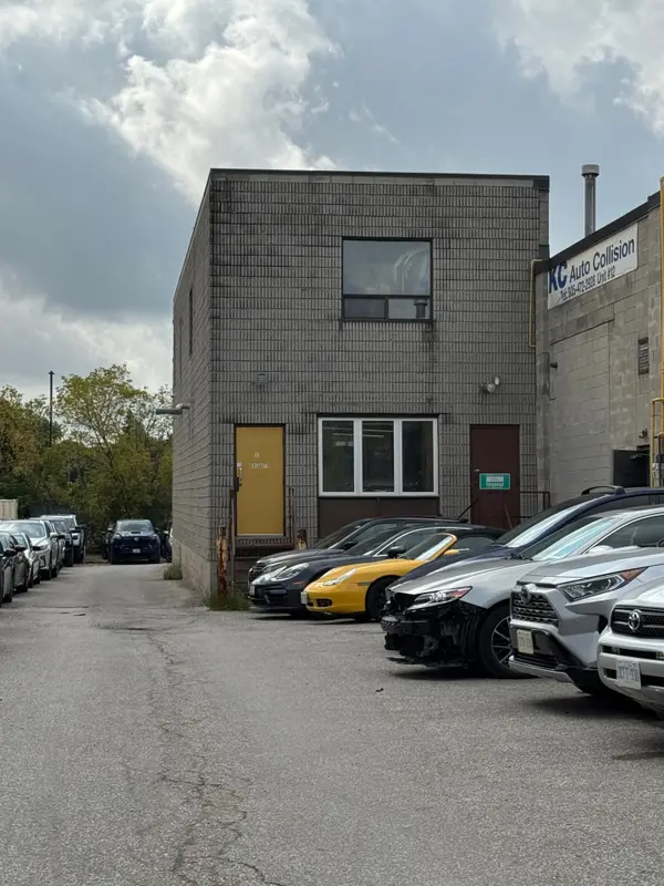 25 Heritage RD #11, Markham, ON L3P 1M3