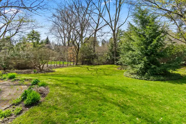 74A Howard AVE, Oakville, ON L6J 3Y5