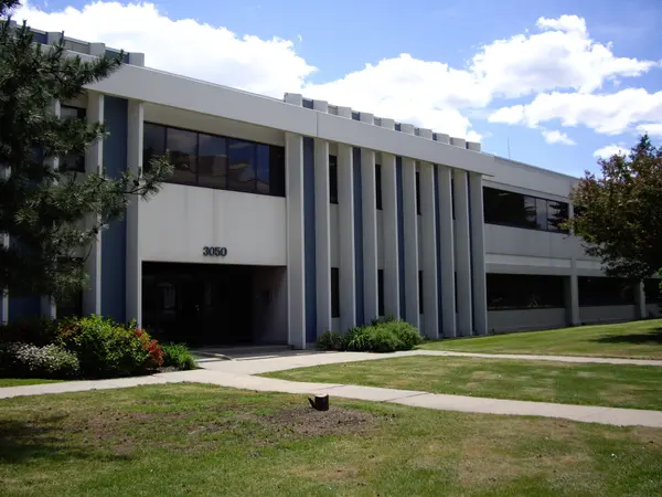 3050 Harvester RD, Burlington, ON L7N 3J1