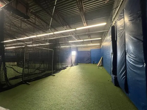 505 Iroquois Shore RD #1, Oakville, ON L6H 2R4