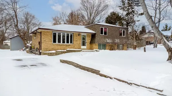13 Janet DR, Kawartha Lakes, ON L0B 1K0