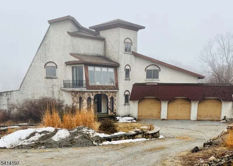 87 Bickel Road, Franklin Twp., NJ 07882