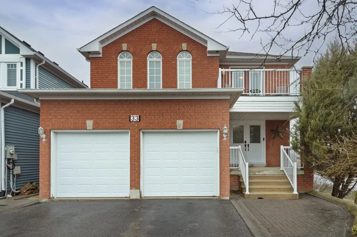 33 Silverstone CRES, Georgina, ON L4P 4A4