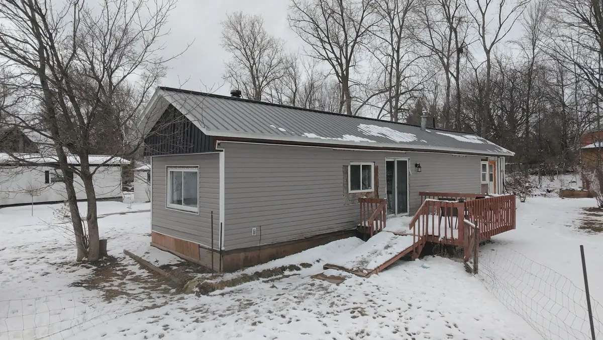 10 Wilson ST, Rideau Lakes, ON K0G 1E0