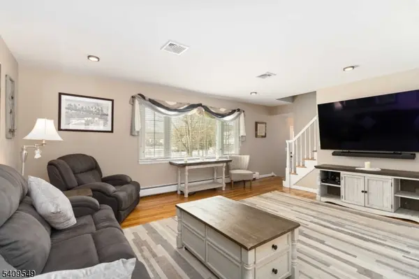 53 Sweetman Ln, West Milford Twp., NJ 07480