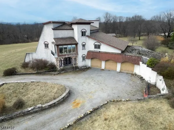 87 Bickel Road, Franklin Twp., NJ 07882