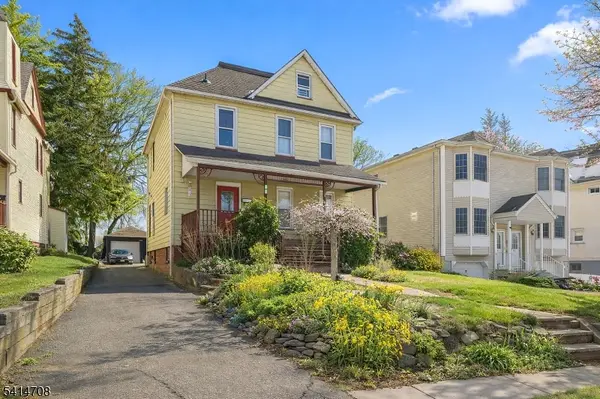 31 Park Ave, Dumont Boro, NJ 07628