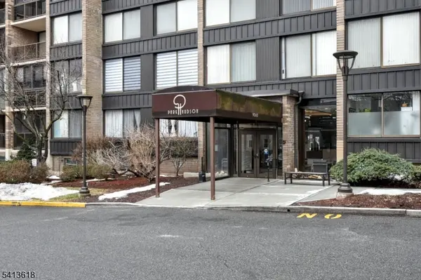 9060 Palisade Ave #1003, North Bergen Twp., NJ 07047