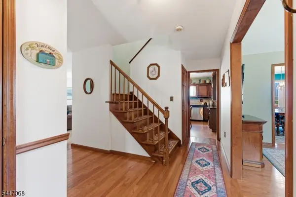 30 Highland Ave, Lambertville City, NJ 08530