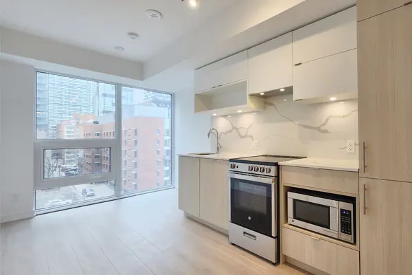 100 Queen ST E #701, Toronto C08, ON M5C 0B5