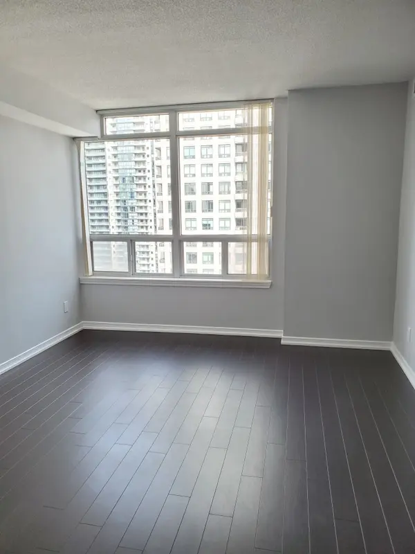 8 Hillcrest AVE #1707, Toronto C14, ON M2N 6Y6