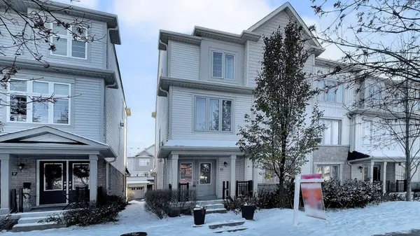 10 Cornerside WAY, Whitby, ON L1M 0L8