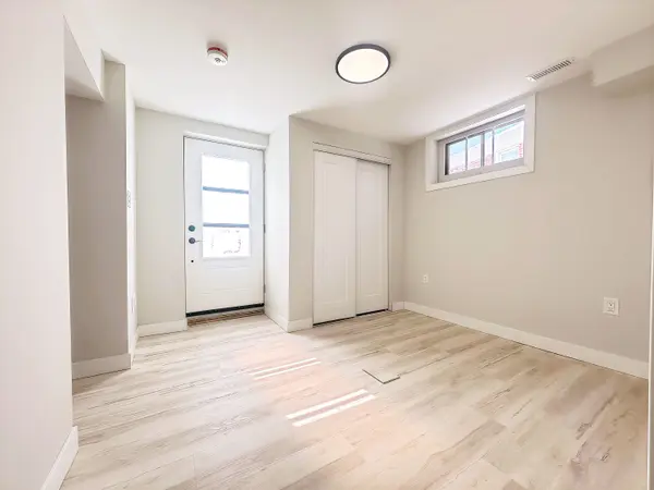 714 Tennyson AVE #WALK-OUT, Oshawa, ON L1H 3K4