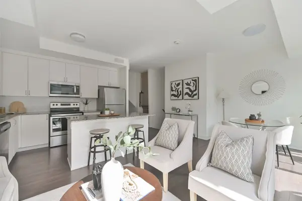 5309 Highway 7 N/A #A1003, Vaughan, ON L4L 0J1