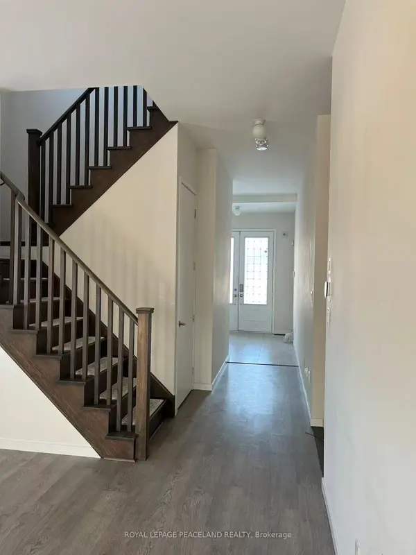 280 Elyse CT, Aurora, ON L4G 2C9