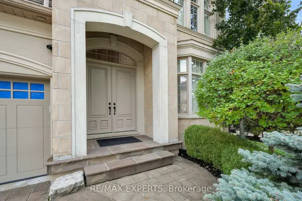 134 Orleans CIR, Vaughan, ON L4H 0V3