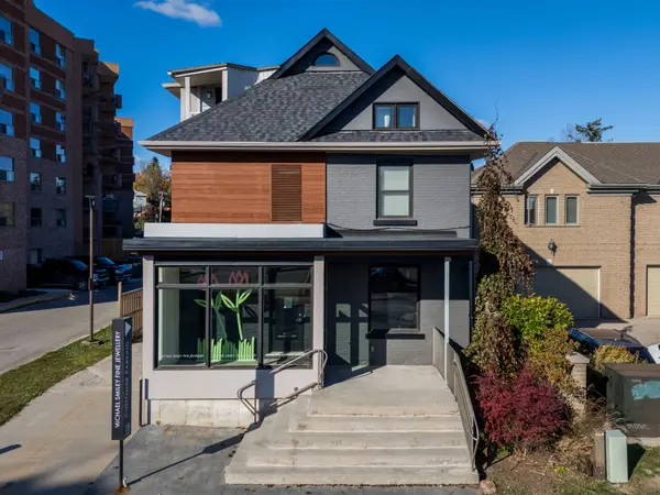 18 Worsley ST, Barrie, ON L4M 1L4