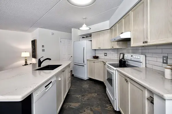 365 Mariners WAY, Collingwood, ON L9Y 5C7