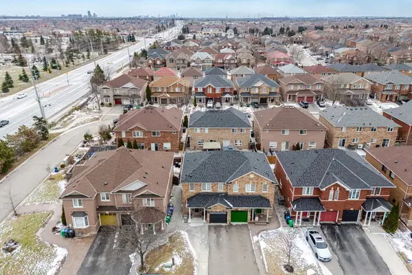 41 Tanglemere CRES, Brampton, ON L7A 1R8