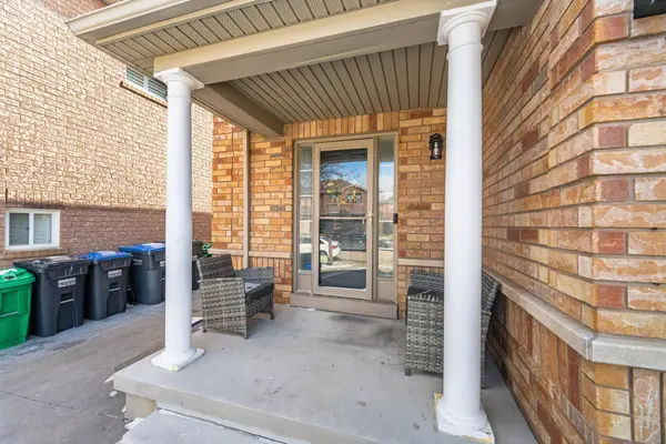 41 Tanglemere CRES, Brampton, ON L7A 1R8