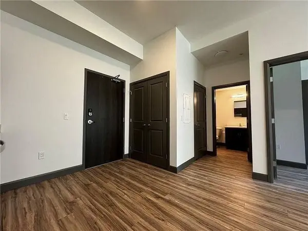 22645 ADELAIDE RD #301, Strathroy-caradoc, ON N0L 1W0