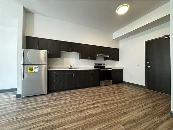 22645 ADELAIDE RD #301, Strathroy-caradoc, ON N0L 1W0