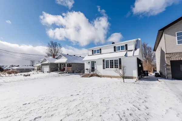 2030 Pitt ST, Cornwall, ON K6J 5G1