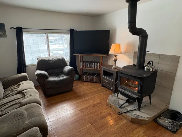 10 Wilson ST, Rideau Lakes, ON K0G 1E0