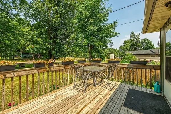 4 Nanticoke Valley RD, Haldimand, ON N0A 1L0