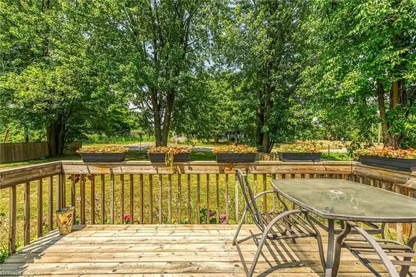 4 Nanticoke Valley RD, Haldimand, ON N0A 1L0