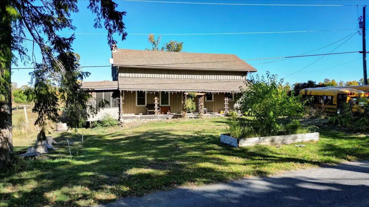 450 Thomasburg RD, Centre Hastings, ON K0K 3H0