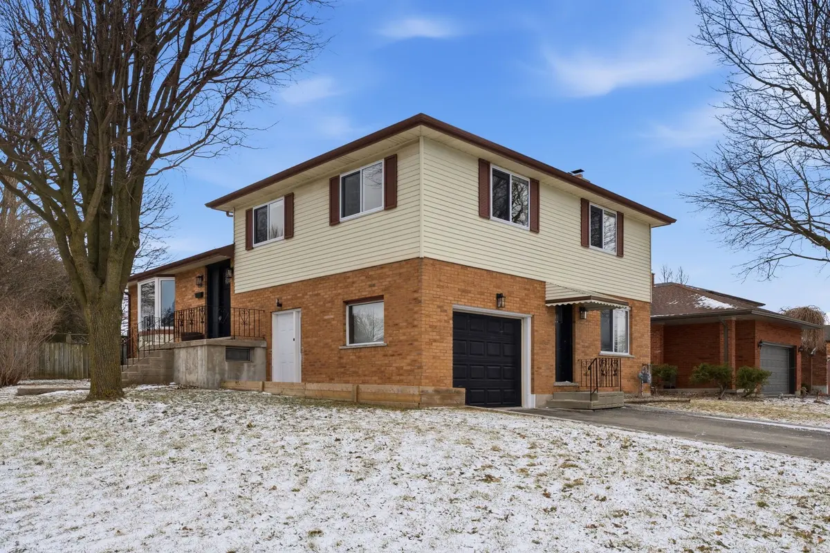 235 Elliott ST, Cambridge, ON N1R 2L2