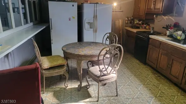 292 W Mill Rd, Washington Twp., NJ 07853