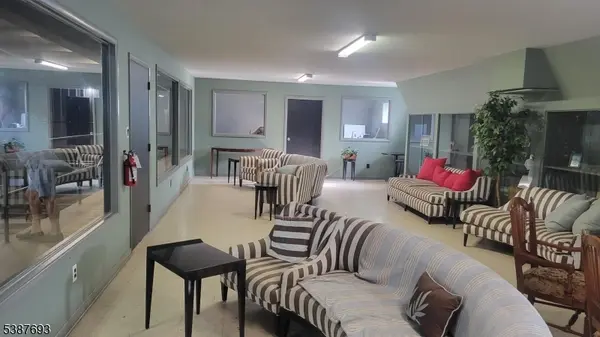 292 W Mill Rd, Washington Twp., NJ 07853