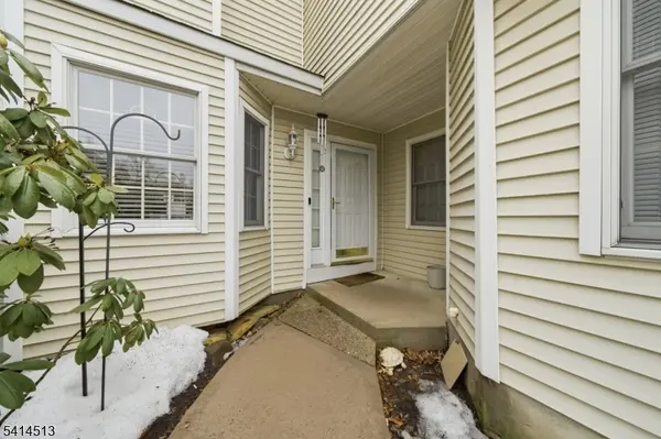 53 Alpine Dr, Lincoln Park Boro, NJ 07035