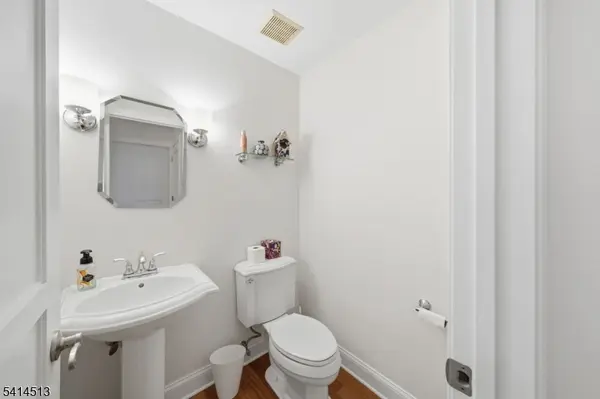 53 Alpine Dr, Lincoln Park Boro, NJ 07035